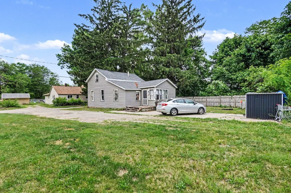 760 Scott Street Muskegon, MI 49442