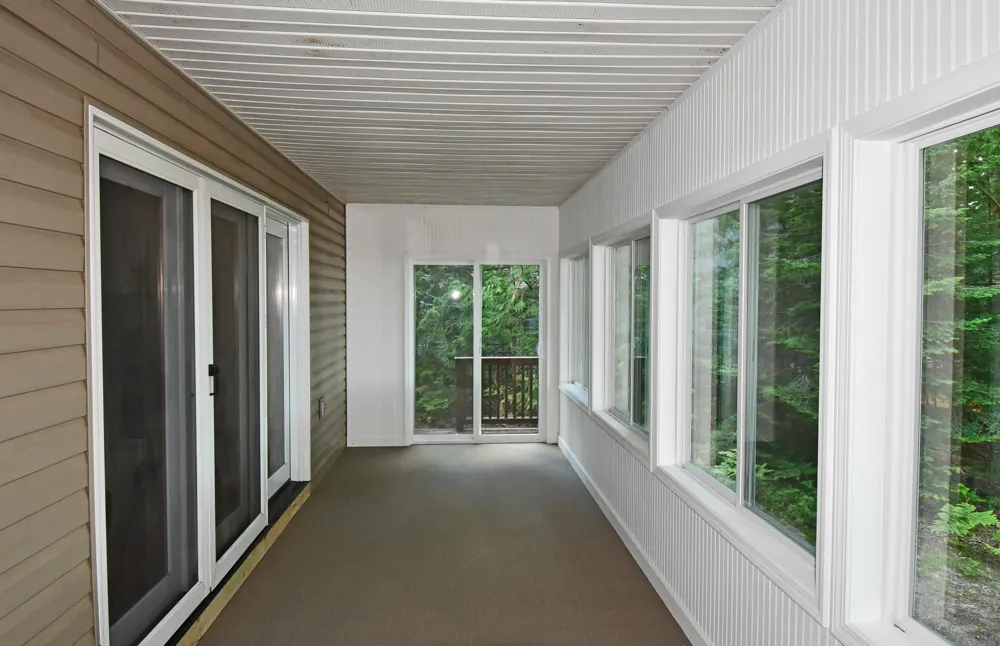 4927 S US-23 Greenbush Township, MI 48738