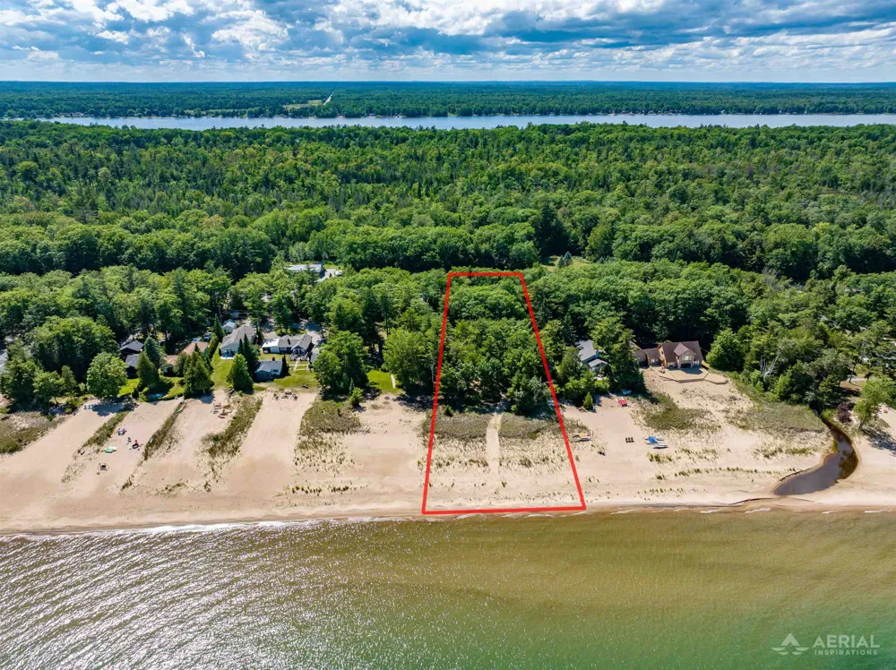 4927 S US-23 Greenbush Township, MI 48738