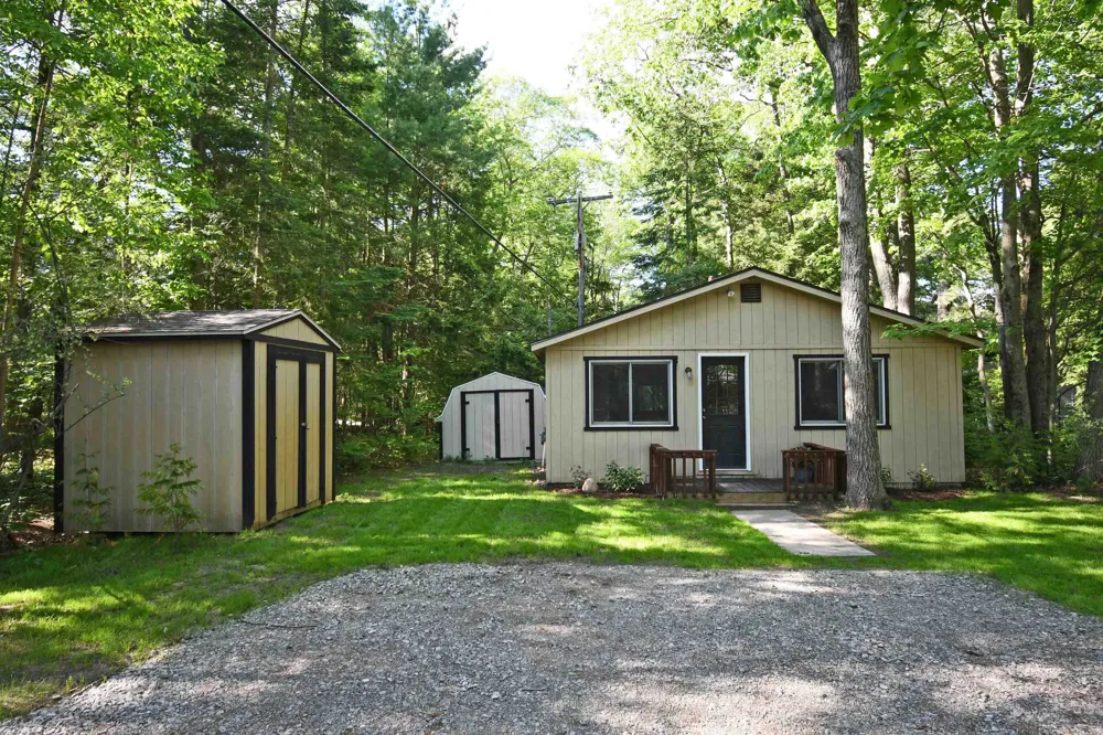 4927 S US-23 Greenbush Township, MI 48738