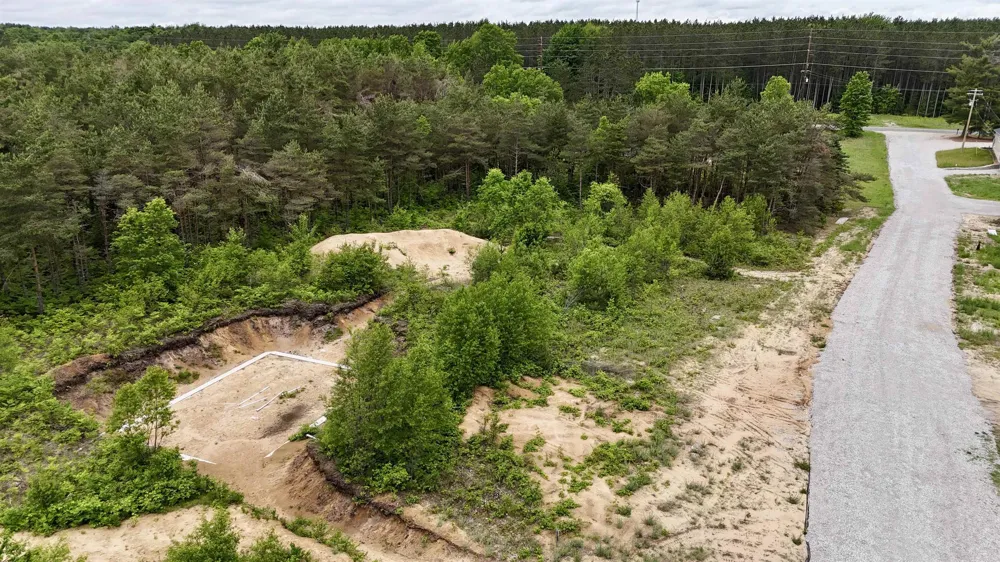 2406 E 32 ROAD Selma Township, MI 49601