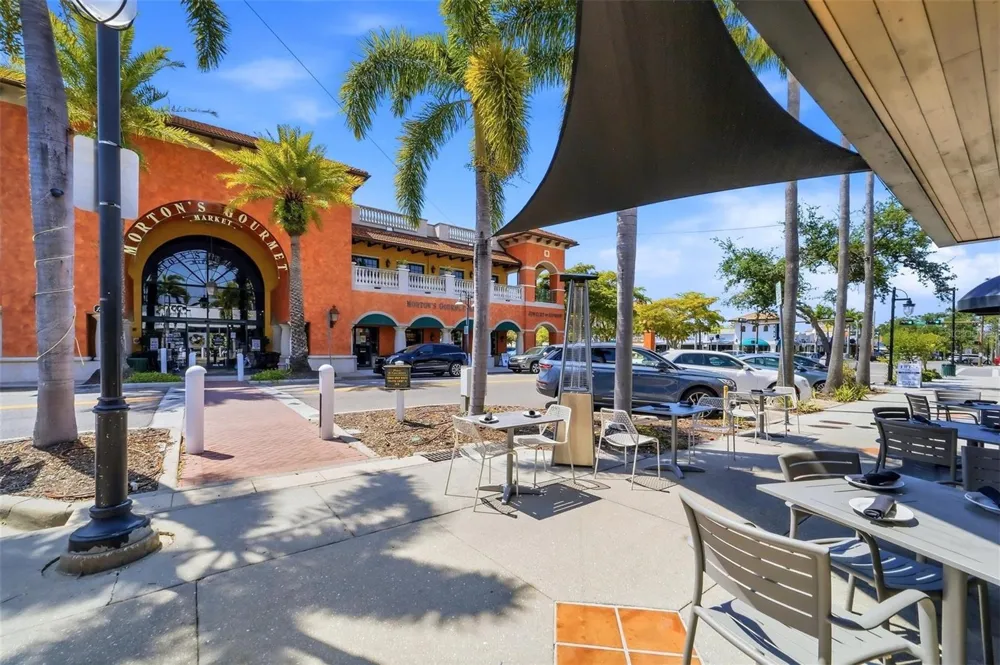 1850 MAGNOLIA STREET Sarasota, FL 34239