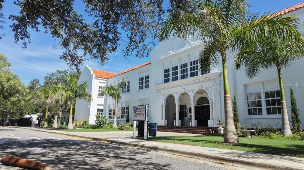 1850 MAGNOLIA STREET Sarasota, FL 34239