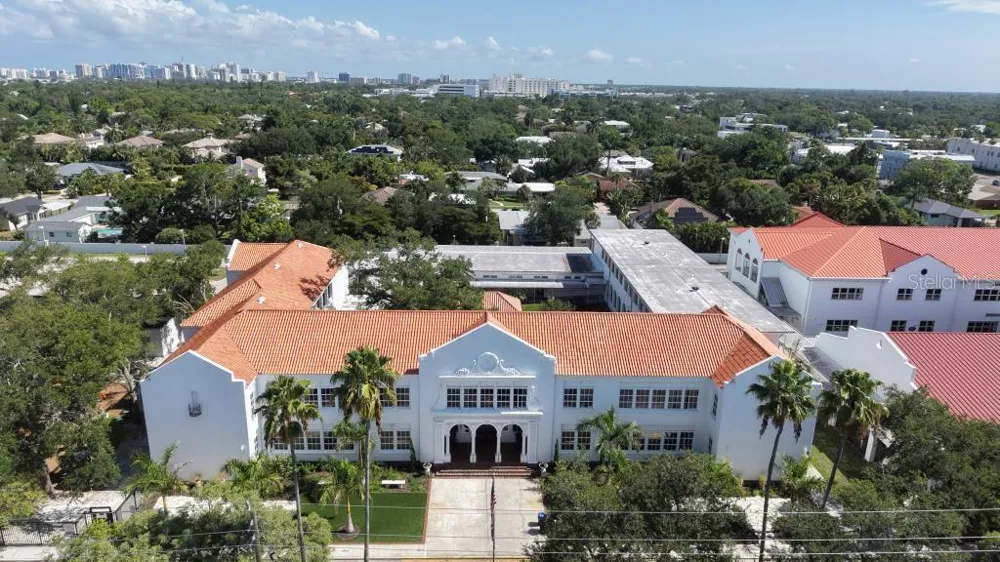 1850 MAGNOLIA STREET Sarasota, FL 34239
