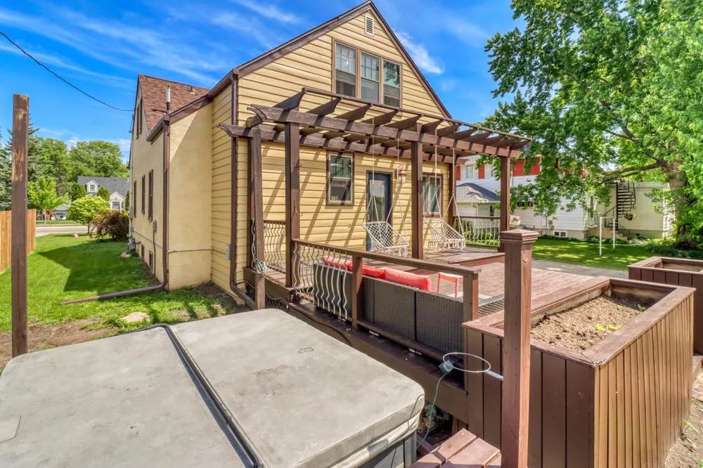 331 Willow Street E Detroit Lakes, MN 56501