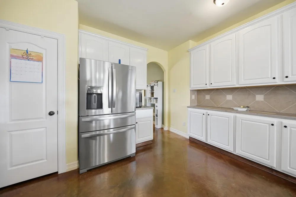 201 W Chatham Street Bellville, TX 77418