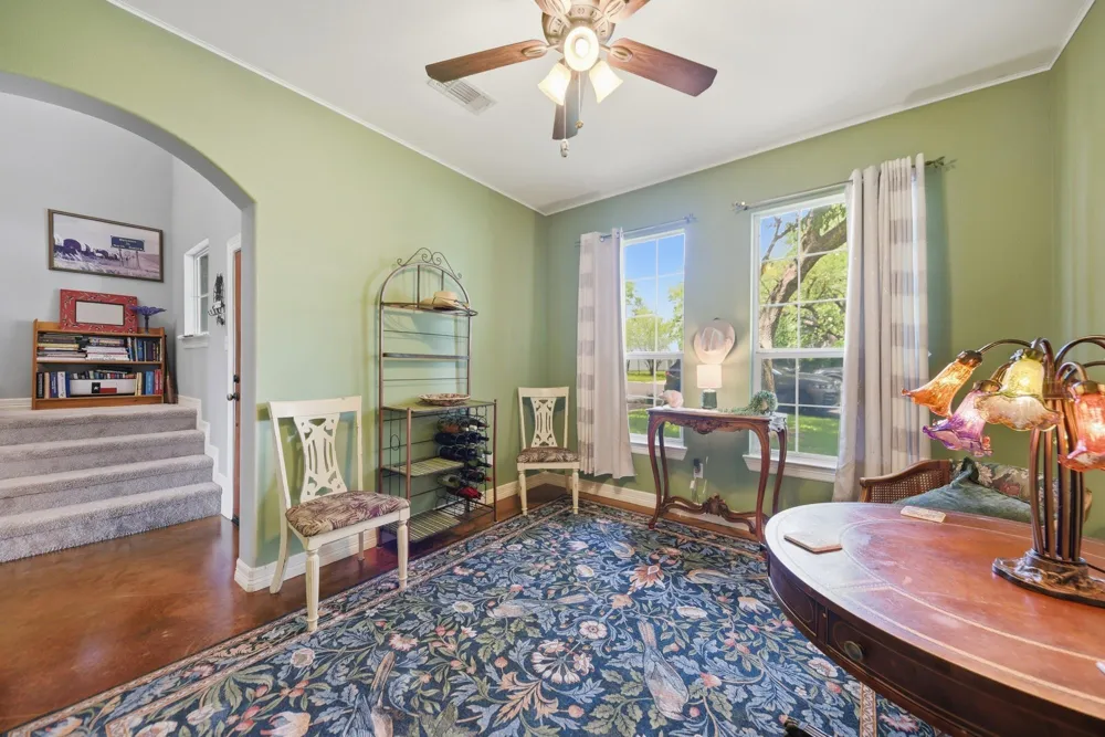 201 W Chatham Street Bellville, TX 77418
