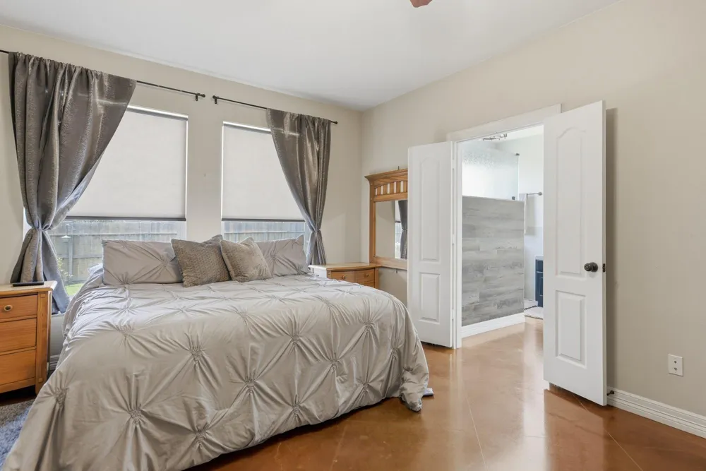 201 W Chatham Street Bellville, TX 77418