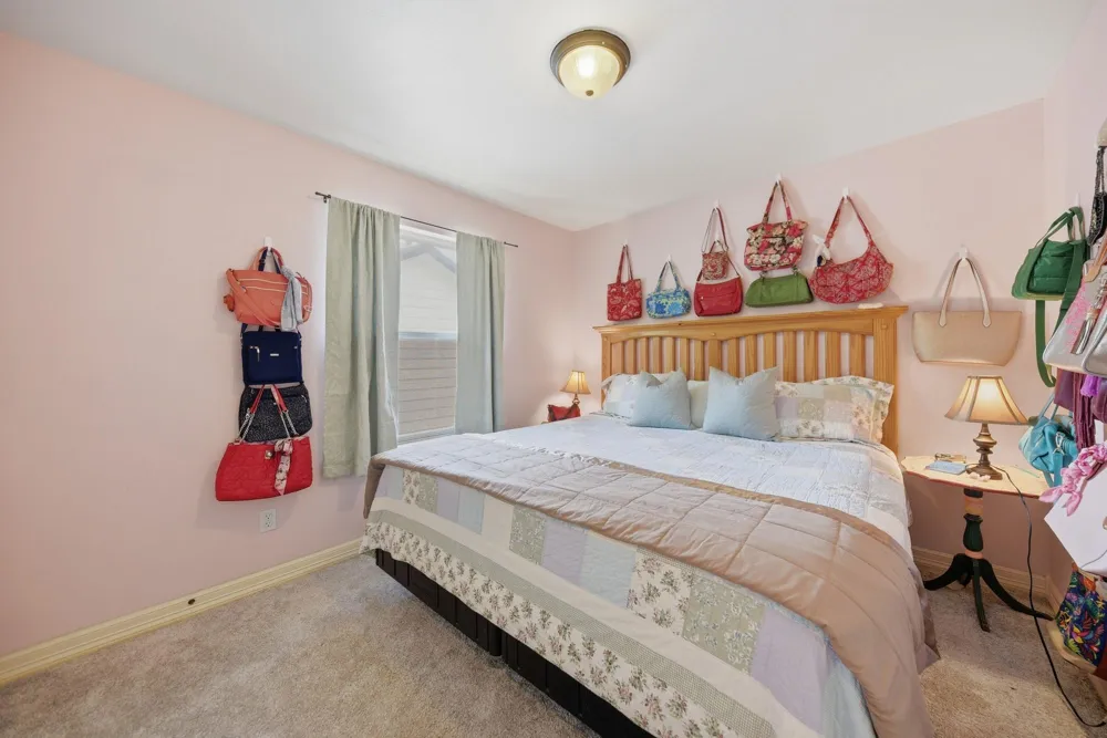 201 W Chatham Street Bellville, TX 77418