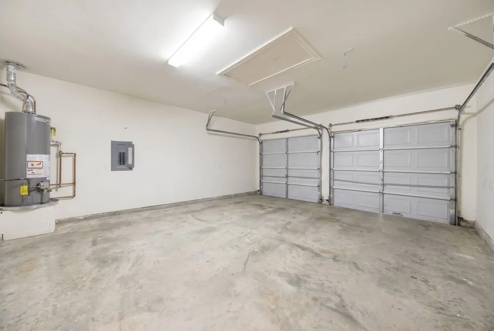 201 W Chatham Street Bellville, TX 77418