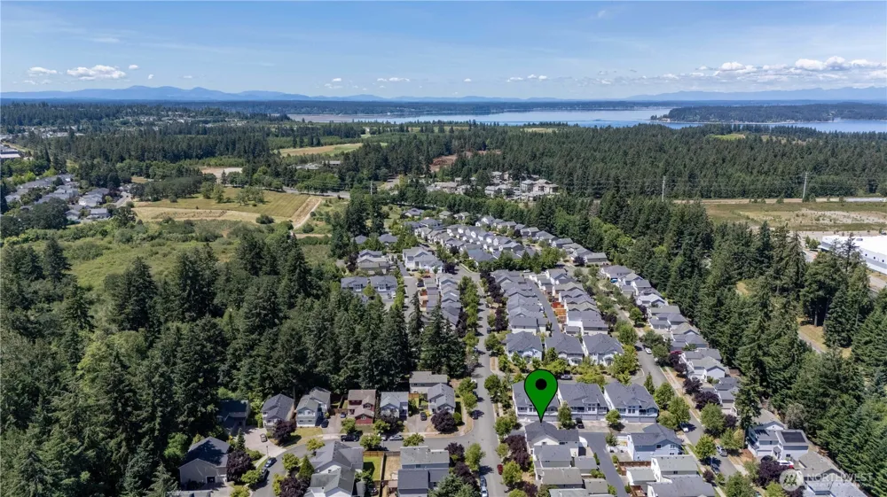 1242 Griggs Street Dupont, WA 98327