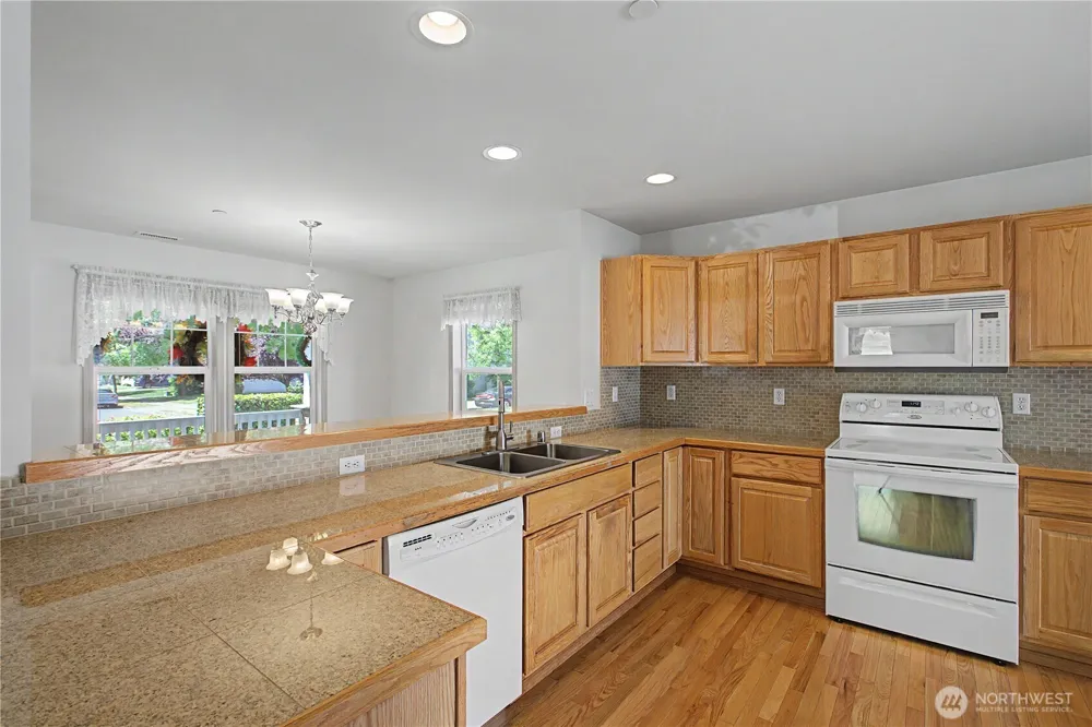 1242 Griggs Street Dupont, WA 98327