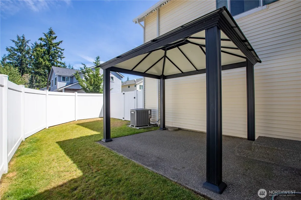 1242 Griggs Street Dupont, WA 98327