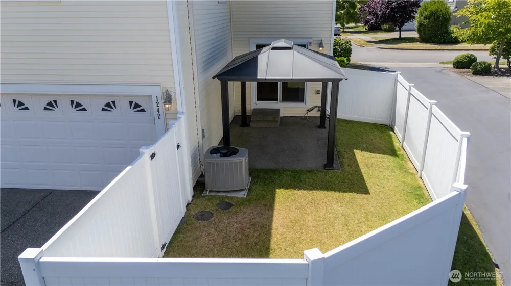 1242 Griggs Street Dupont, WA 98327