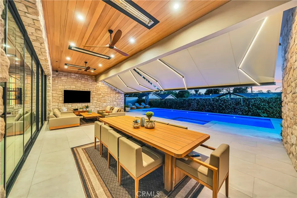 5507 Vanalden Tarzana, CA 91356