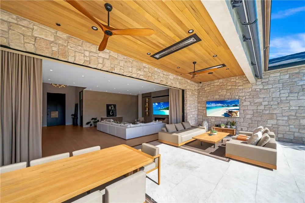5507 Vanalden Tarzana, CA 91356