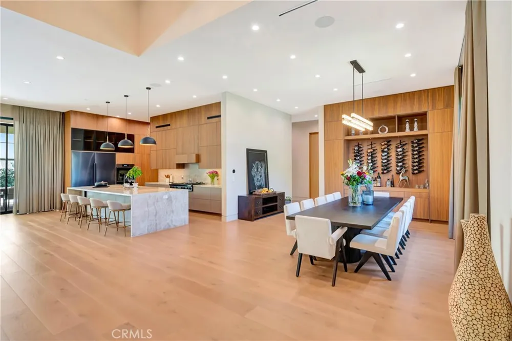 5507 Vanalden Tarzana, CA 91356