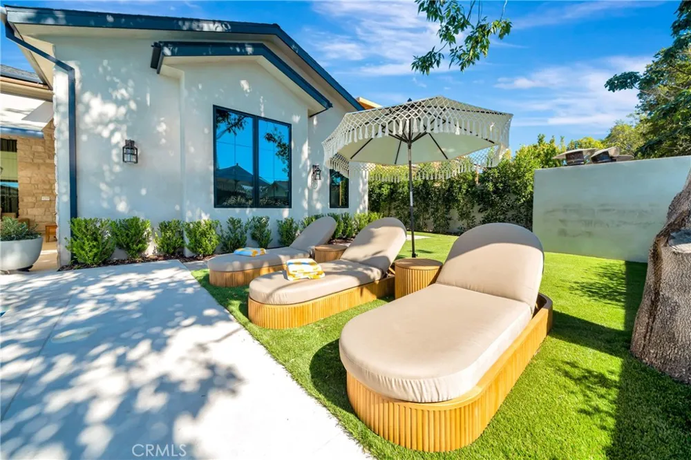 5507 Vanalden Tarzana, CA 91356