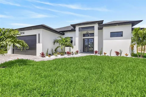 2014 SW 8th PL
