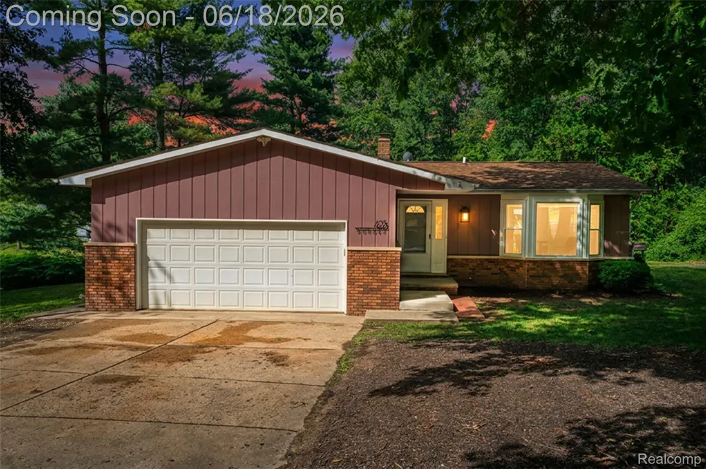 423 Sunset White Lake Charter Township, MI 48383