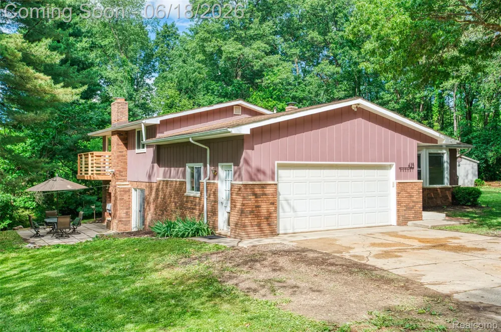 423 Sunset White Lake Charter Township, MI 48383