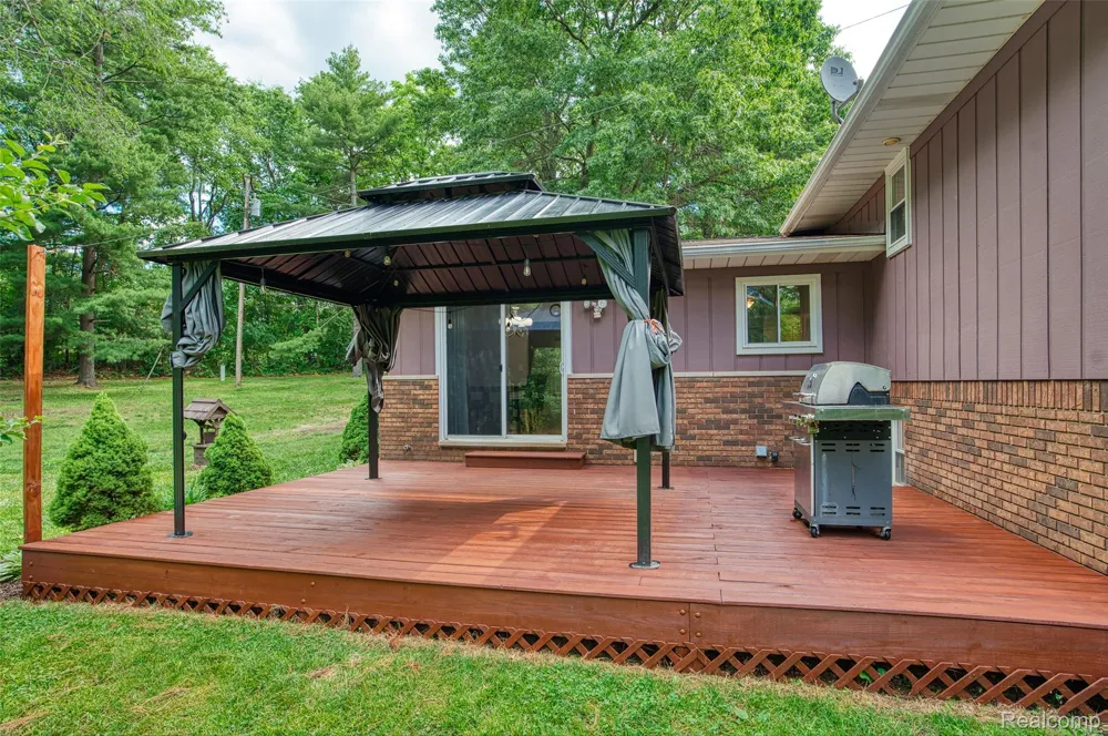 423 Sunset White Lake Charter Township, MI 48383