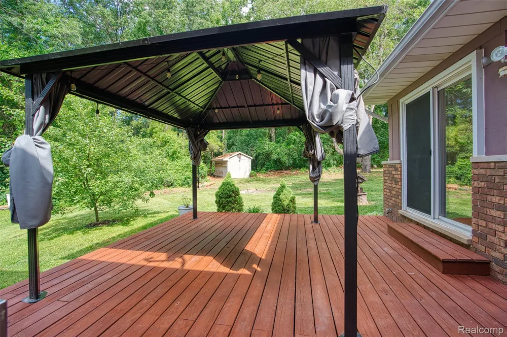 423 Sunset White Lake Charter Township, MI 48383