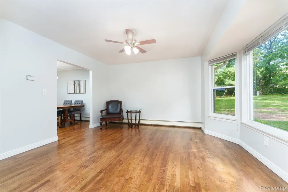 423 Sunset White Lake Charter Township, MI 48383