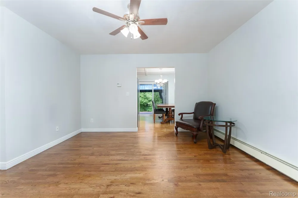 423 Sunset White Lake Charter Township, MI 48383