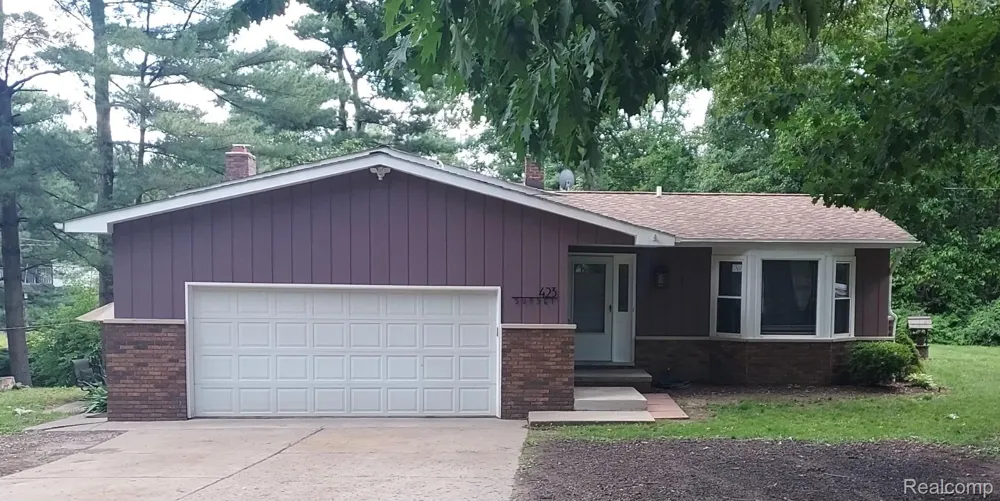 423 Sunset White Lake Charter Township, MI 48383