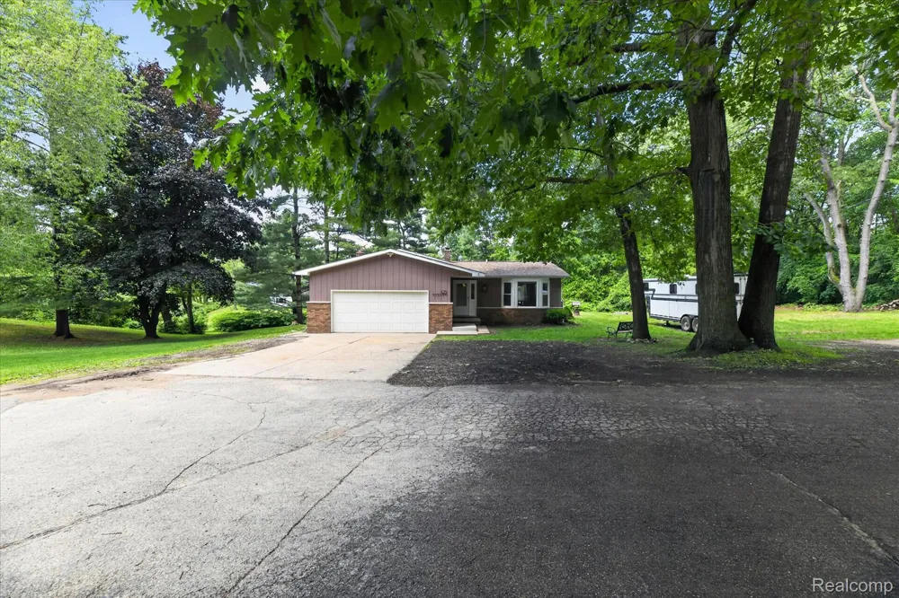 423 Sunset White Lake Charter Township, MI 48383