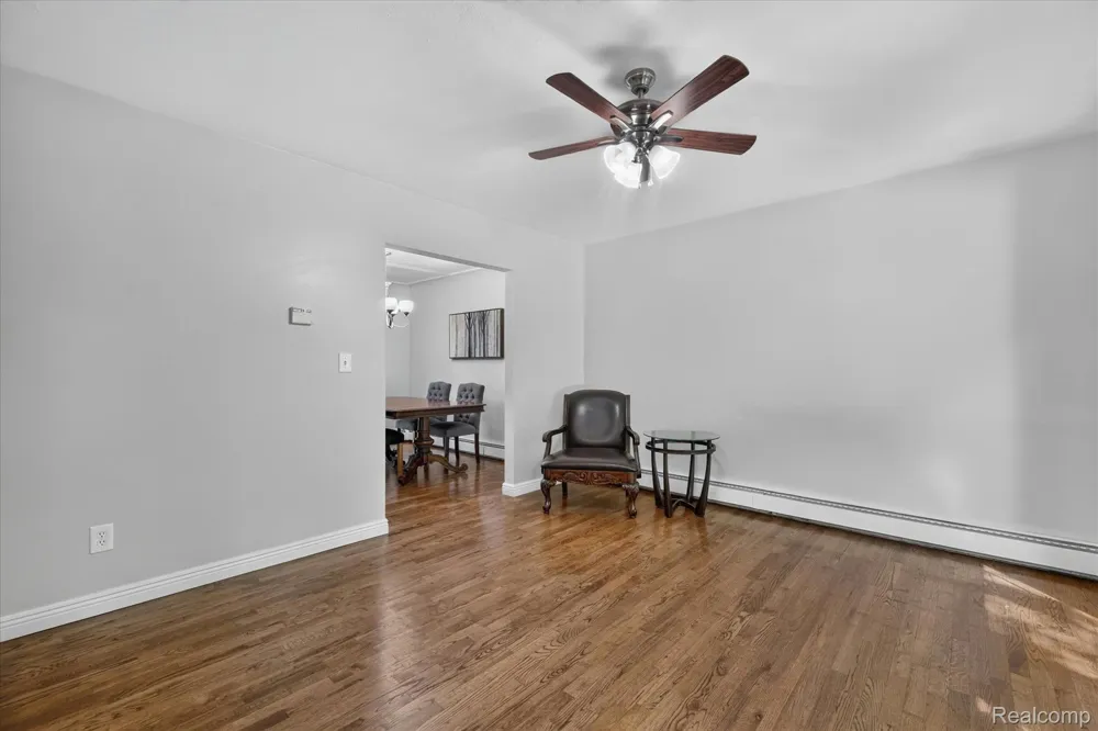 423 Sunset White Lake Charter Township, MI 48383