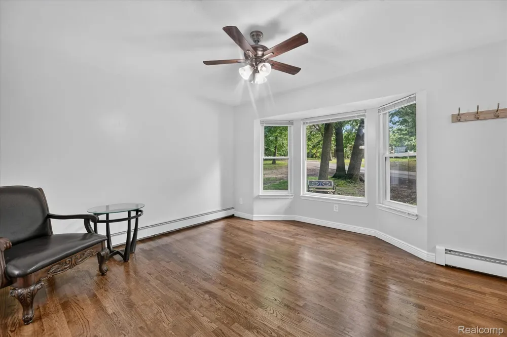 423 Sunset White Lake Charter Township, MI 48383