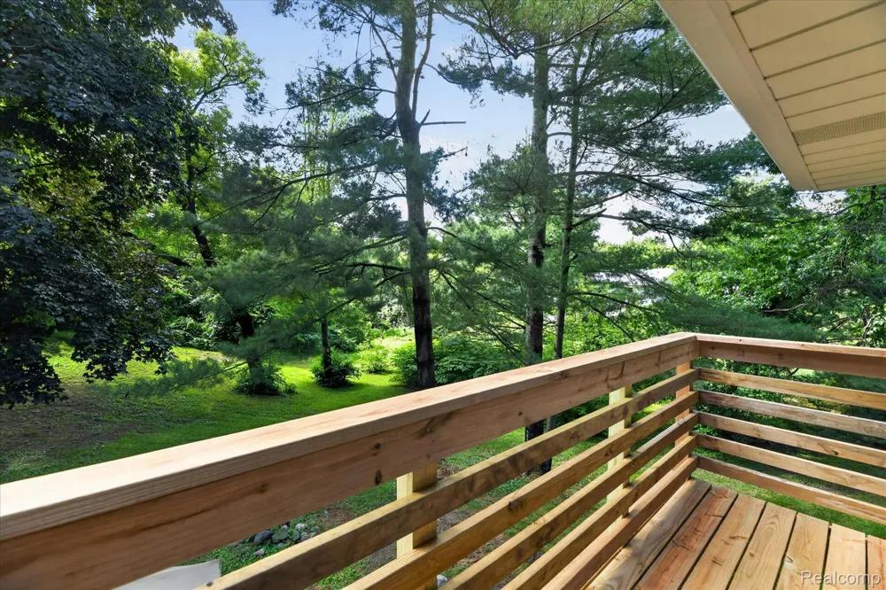 423 Sunset White Lake Charter Township, MI 48383
