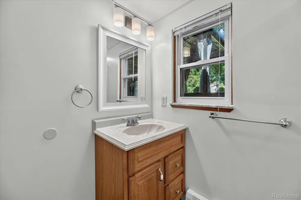 423 Sunset White Lake Charter Township, MI 48383