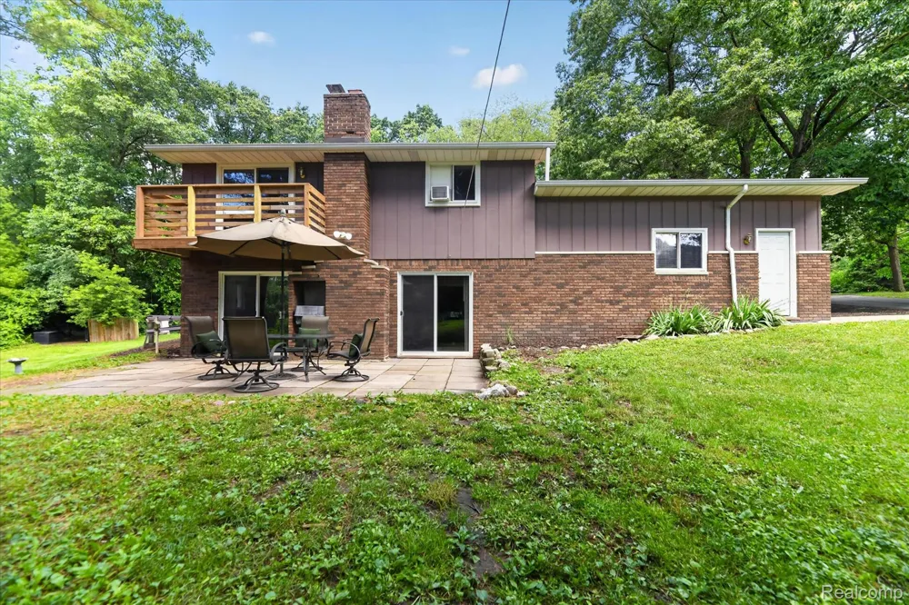 423 Sunset White Lake Charter Township, MI 48383