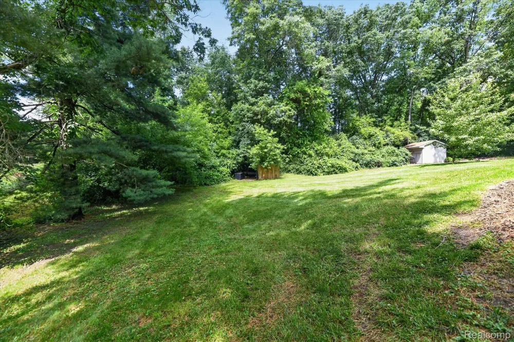 423 Sunset White Lake Charter Township, MI 48383