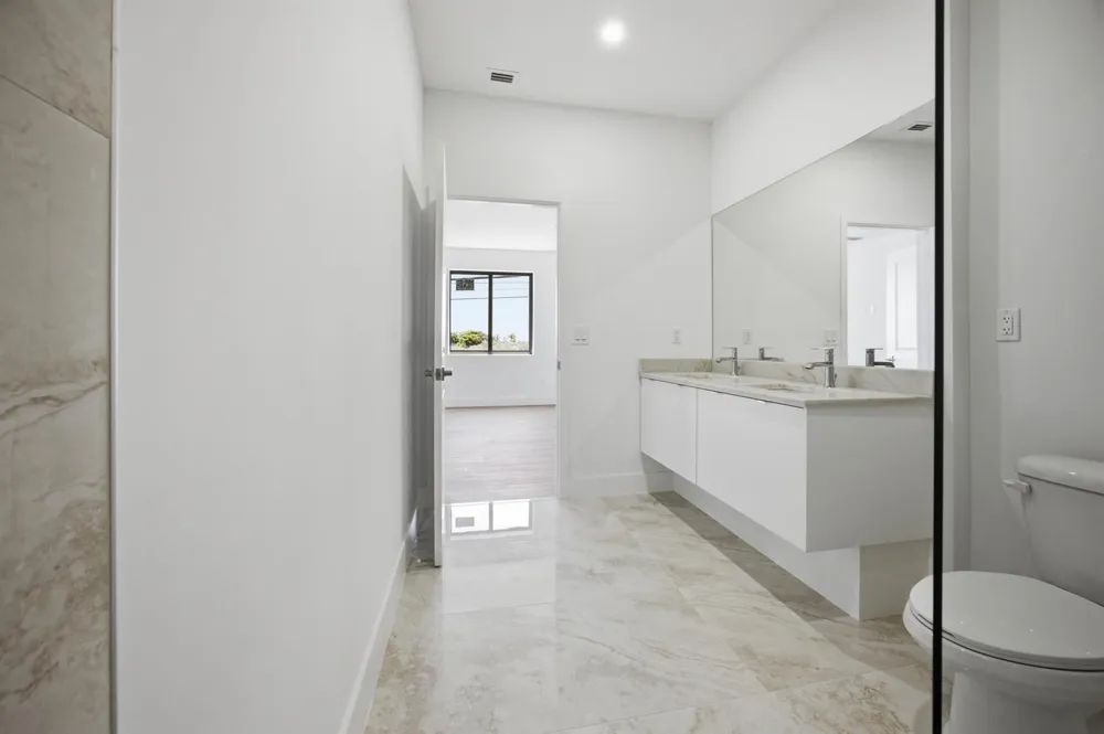 1546 NW 1st Avenue Pompano Beach, FL 33060