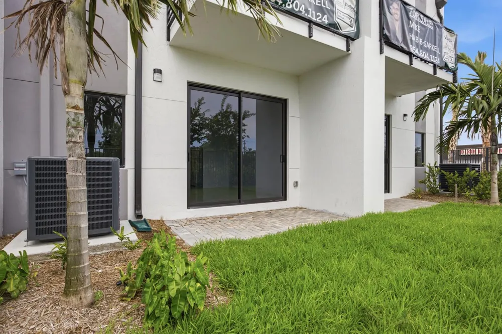 1546 NW 1st Avenue Pompano Beach, FL 33060