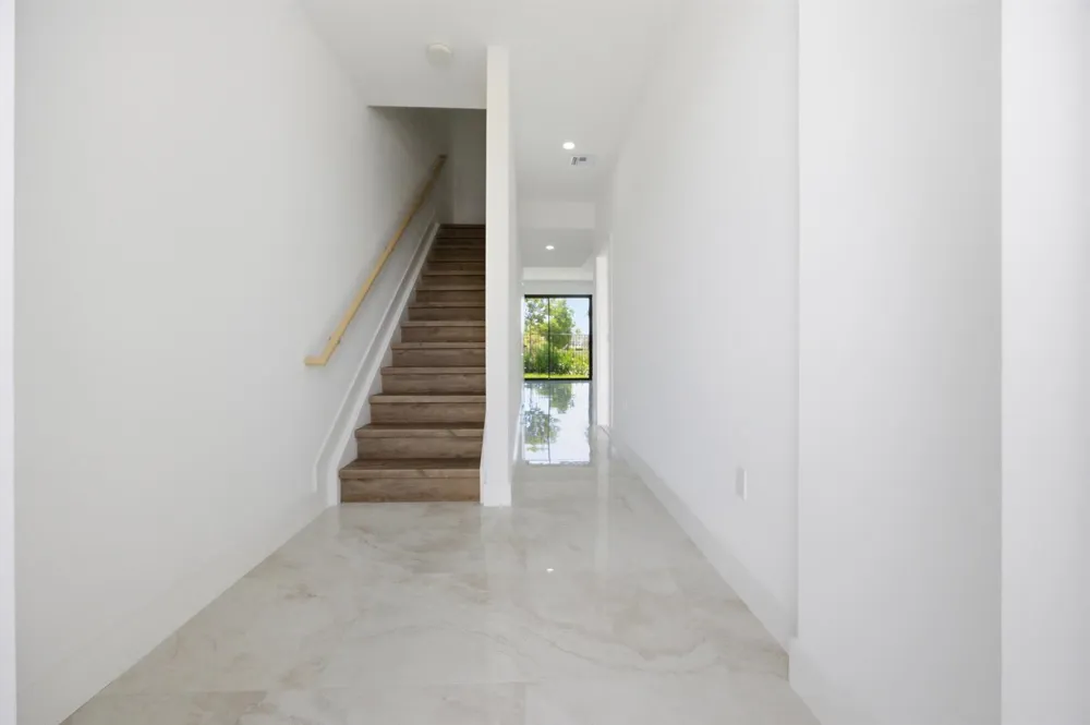 1546 NW 1st Avenue Pompano Beach, FL 33060