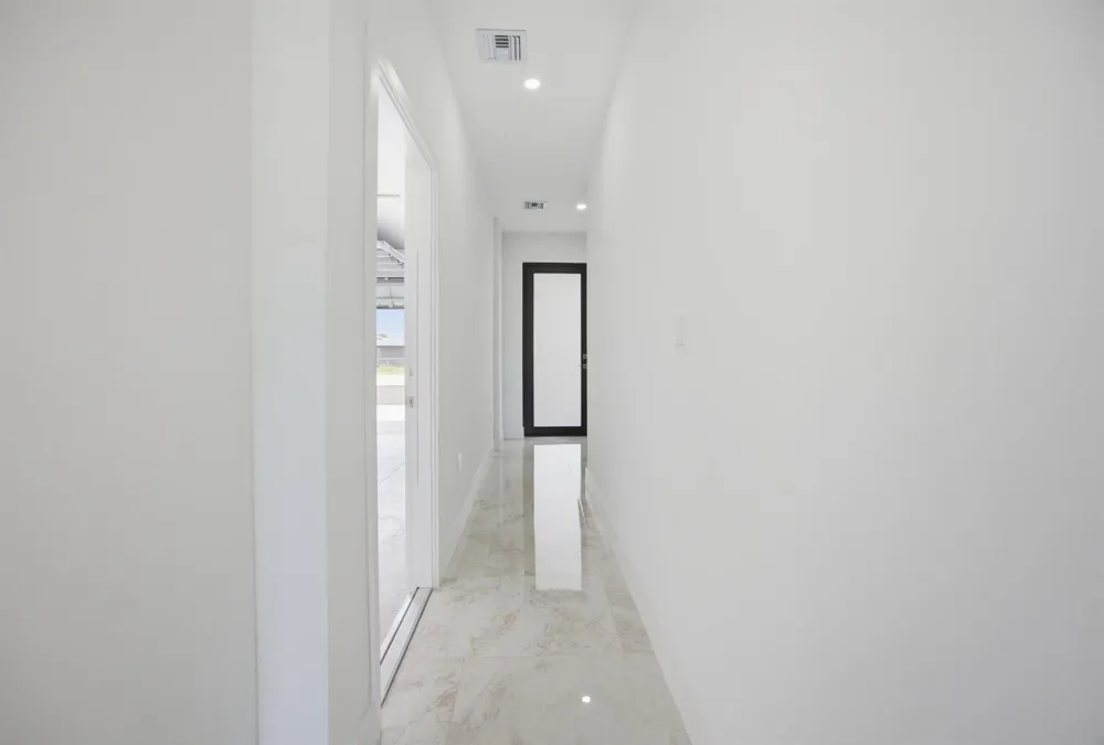 1546 NW 1st Avenue Pompano Beach, FL 33060