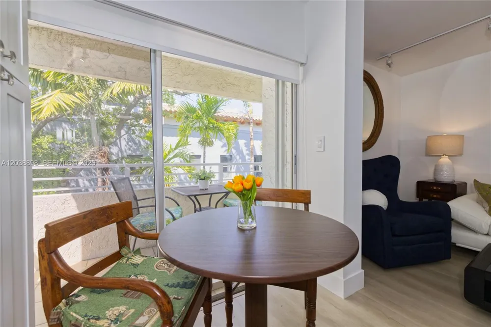 5838 SW 74th Ter #317 South Miami, FL 33143