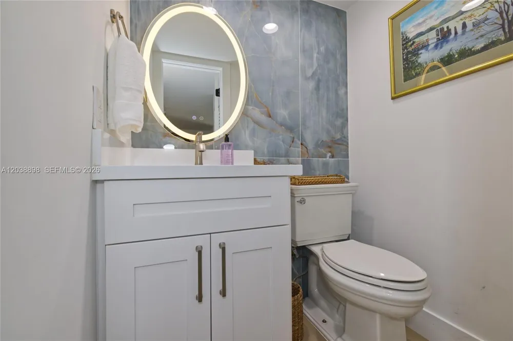 5838 SW 74th Ter #317 South Miami, FL 33143