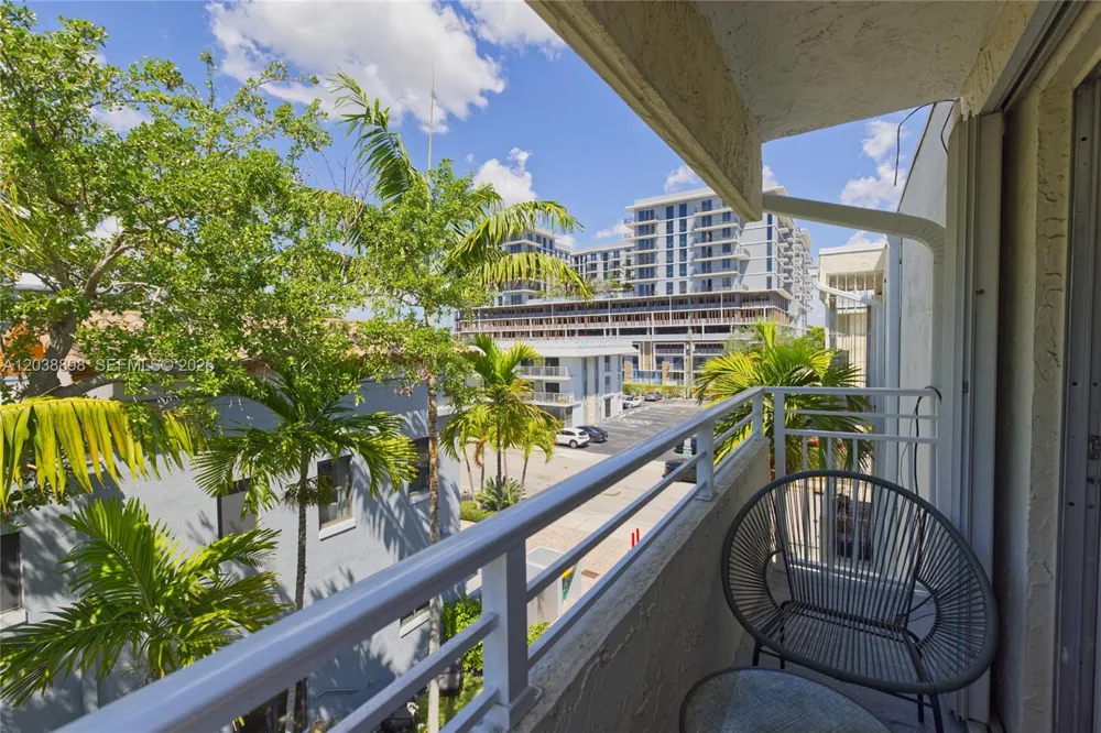 5838 SW 74th Ter #317 South Miami, FL 33143