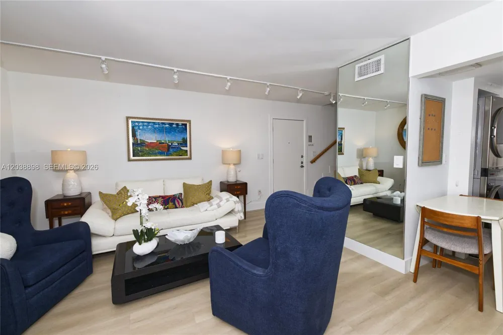 5838 SW 74th Ter #317 South Miami, FL 33143