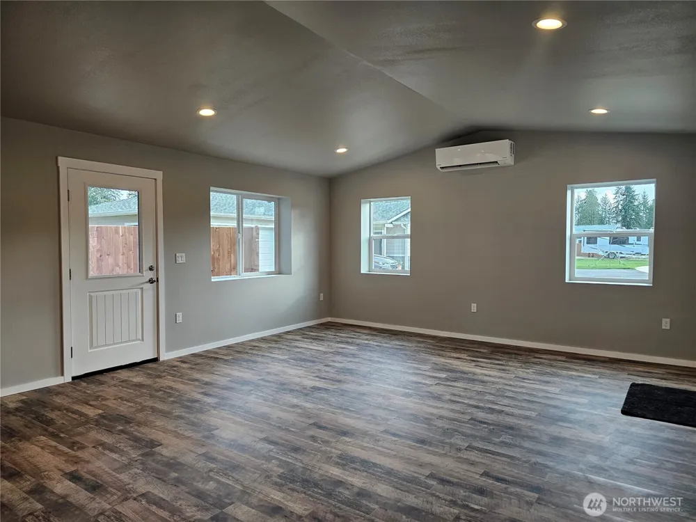 17 Pebble Creek Court Elma, WA 98541