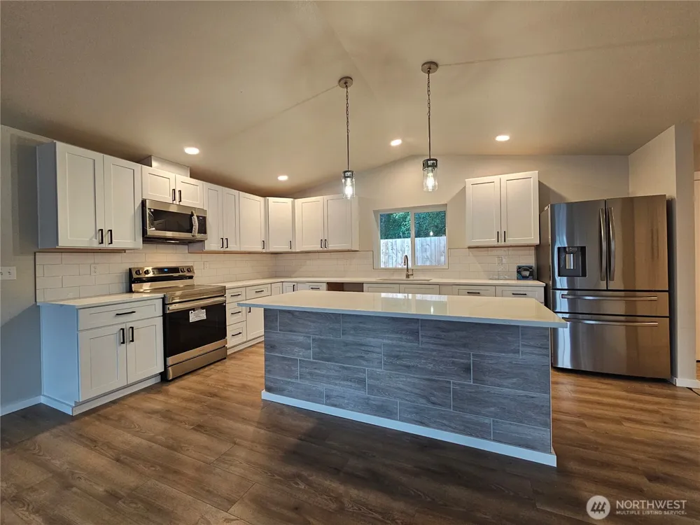 17 Pebble Creek Court Elma, WA 98541