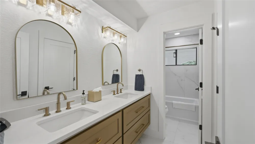 8711 Deer Leap Boerne, TX 78015