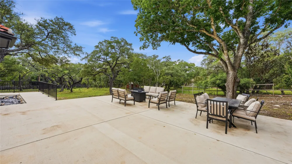 8711 Deer Leap Boerne, TX 78015