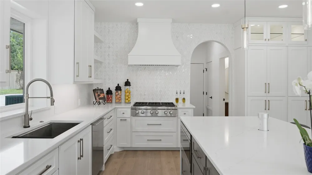 8711 Deer Leap Boerne, TX 78015